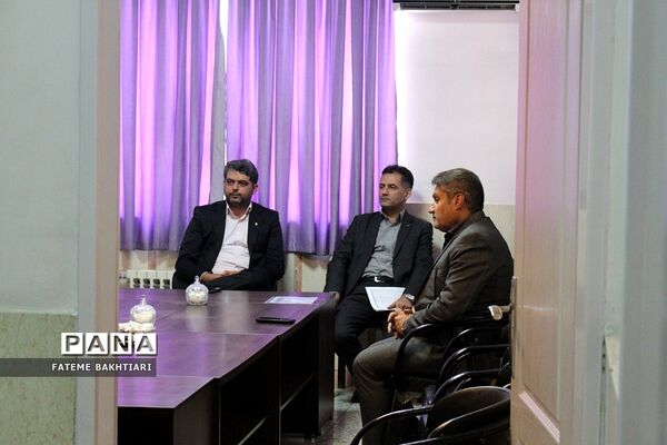 کارگاه‌های توانمندسازی رتبه‌های برتر قرآن‌ و عترت شهرستان‌های استان تهران‌