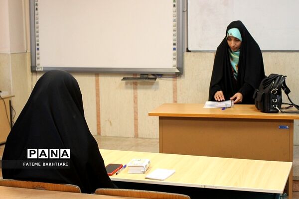 کارگاه‌های توانمندسازی رتبه‌های برتر قرآن‌ و عترت شهرستان‌های استان تهران‌
