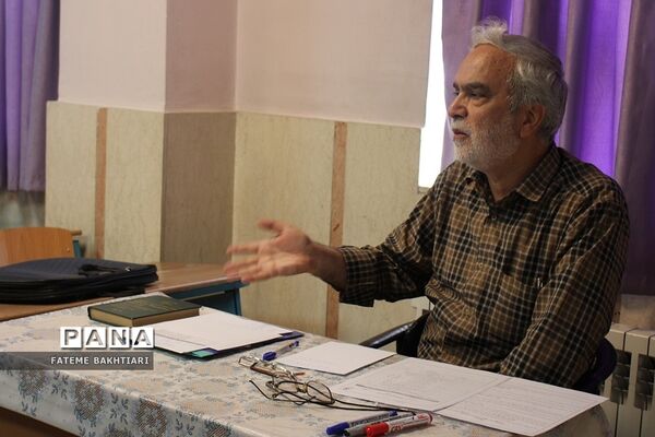 کارگاه‌های توانمندسازی رتبه‌های برتر قرآن‌ و عترت شهرستان‌های استان تهران‌
