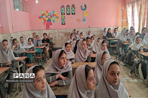 حضور ‌کارشناسان شرکت آب و فاضلاب جنوب شرق استان تهران در دبستان نورقلم قرچک