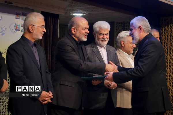 حضور وزیر کشور و فرماندهی نیروی انتظامی در ستاد مبارزه با مواد مخدر