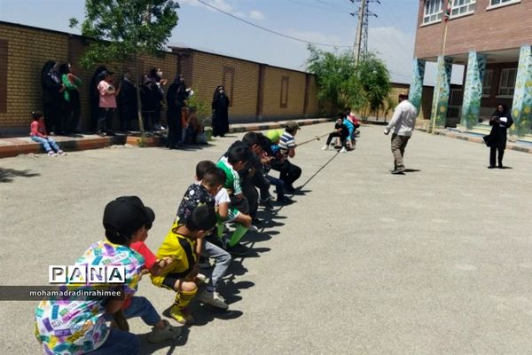 ویژه‌برنامه روز جهانی مبارزه با مواد مخدر در مدرسه ابوعلی‌سینا شهرستان فیروزکوه