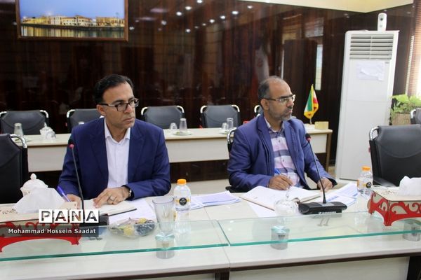 جلسه هم‌اندیشی توسعه و تجهیز هنرستان‌های استان بوشهر