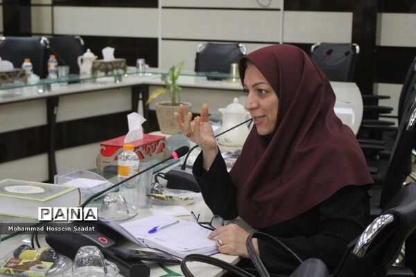 جلسه هم‌اندیشی توسعه و تجهیز هنرستان‌های استان بوشهر
