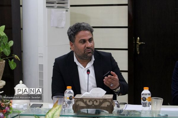 جلسه هم‌اندیشی توسعه و تجهیز هنرستان‌های استان بوشهر