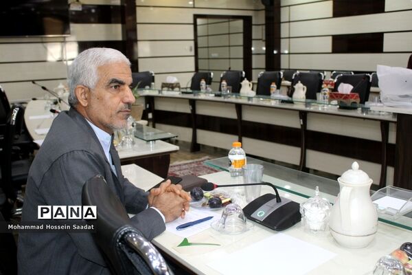 جلسه هم‌اندیشی توسعه و تجهیز هنرستان‌های استان بوشهر