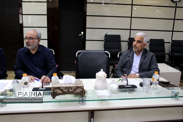 جلسه هم‌اندیشی توسعه و تجهیز هنرستان‌های استان بوشهر