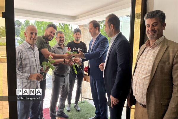 تجلیل از معماران خشت اول در ناحیه 2 بهارستان