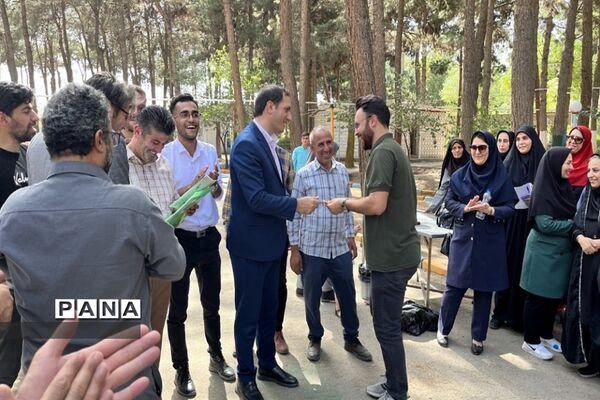تجلیل از معماران خشت اول در ناحیه 2 بهارستان
