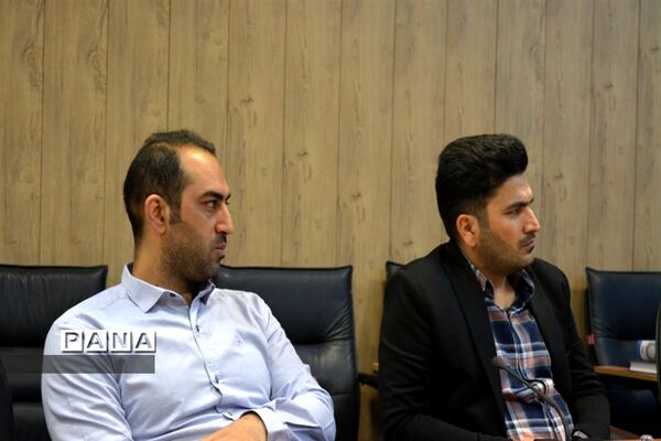 برگزاری جلسه شورای معاونان اداره آموزش و پرورش ناحیه 2 بهارستان