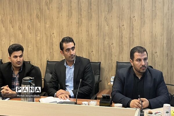 برگزاری جلسه شورای معاونان اداره آموزش و پرورش ناحیه 2 بهارستان