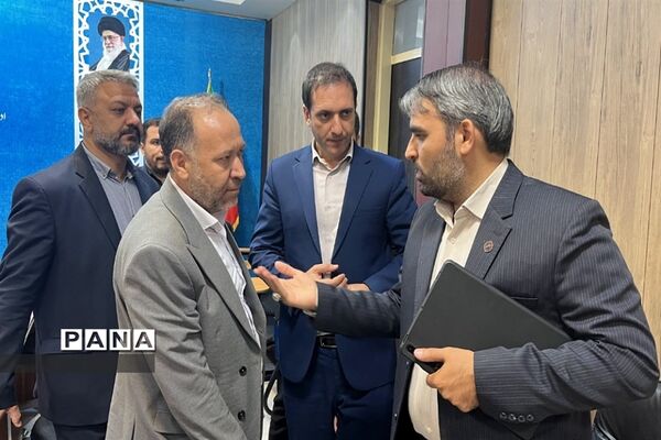 برگزاری جلسه شورای معاونان اداره آموزش و پرورش ناحیه 2 بهارستان