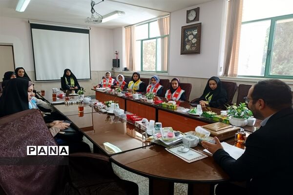 مراسم تجلیل  از دانش‌آموزان فعال سازمان دانش‌آموزی شهرستان پیربکران