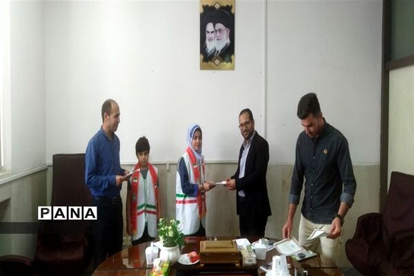 مراسم تجلیل  از دانش‌آموزان فعال سازمان دانش‌آموزی شهرستان پیربکران
