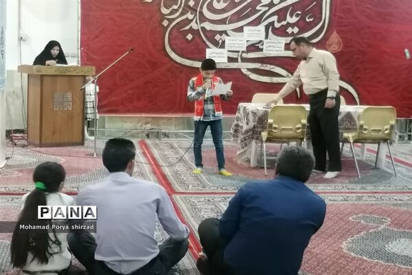 دیدار مردمی مدیرکل آموزش و پرورش فارس در حرم مطهر علی ‌بن حمزه