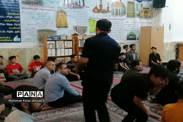 دیدار مردمی مدیرکل آموزش و پرورش فارس در حرم مطهر علی ‌بن حمزه