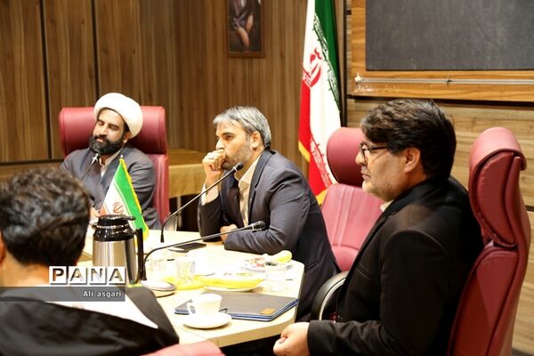 جلسه مدیران مدارس سمپاد با مدیرکل آموزش و پرورش شهرستان‌های استان تهران
