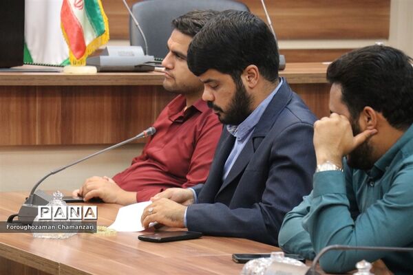 نشست هم‌اندیشی سازمان دانش‌آموزی خراسان‌رضوی با استان فارس