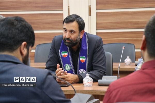 نشست هم‌اندیشی سازمان دانش‌آموزی خراسان‌رضوی با استان فارس