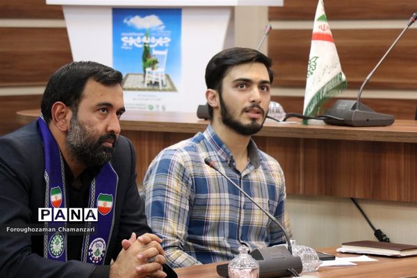 نشست هم‌اندیشی سازمان دانش‌آموزی خراسان‌رضوی با استان فارس