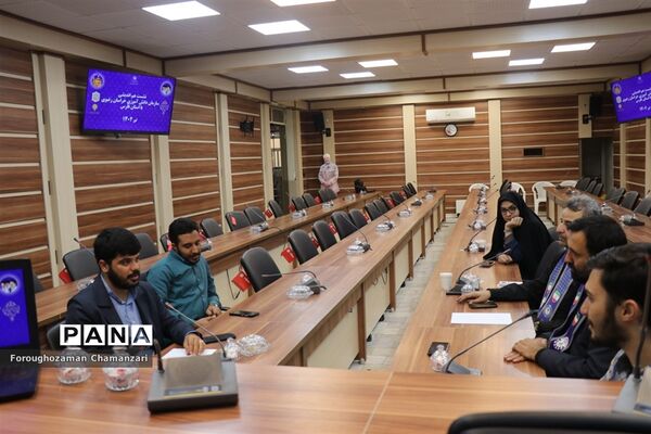 نشست هم‌اندیشی سازمان دانش‌آموزی خراسان‌رضوی با استان فارس