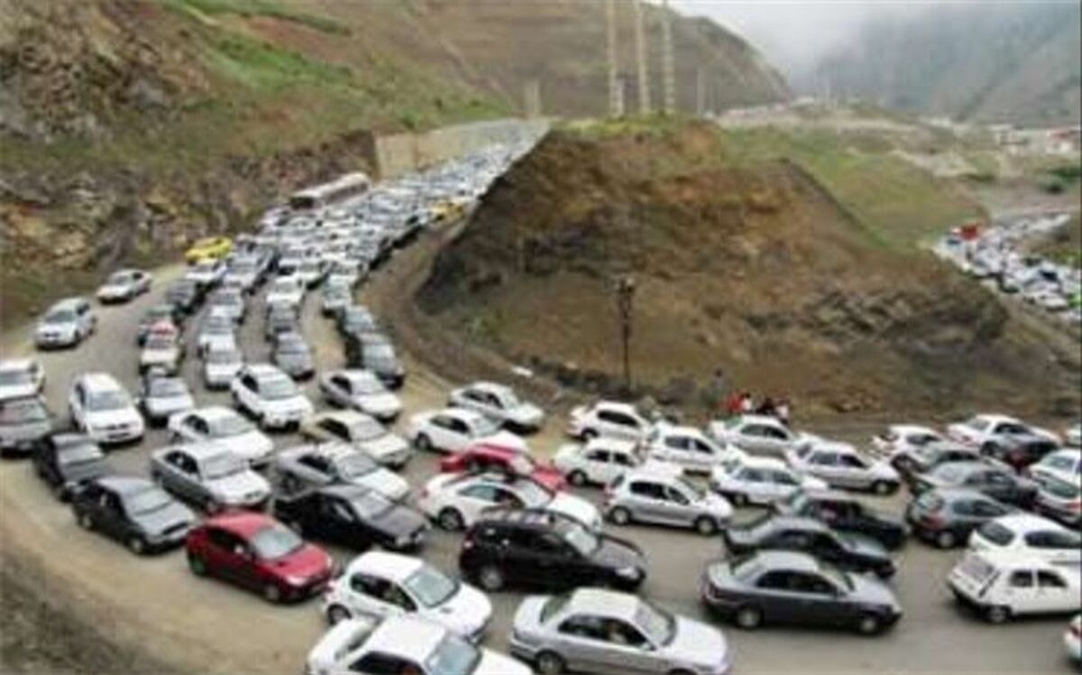 جاده کرج به چالوس ترافیک شدیدی دارد