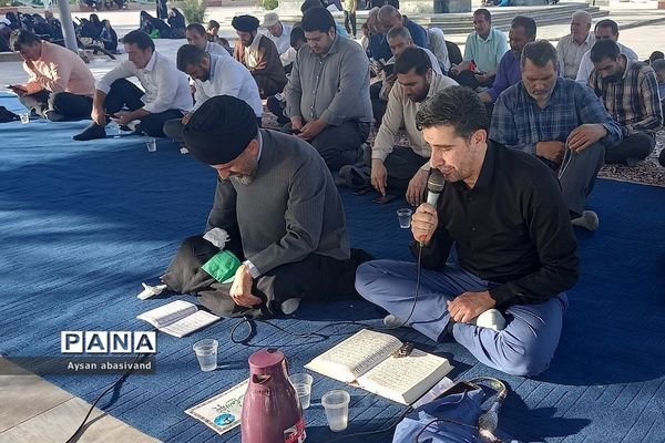 برگزاری مراسم دعای پرفیض عرفه در گلزار شهدای‌ شهرستان‌قرچک