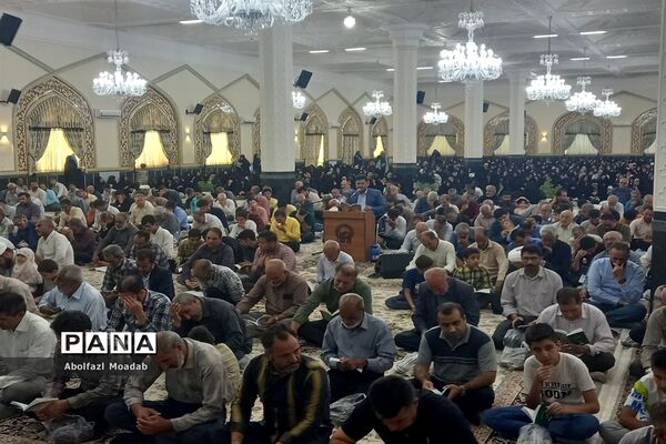 دعای پرفیض عرفه در کاشمر
