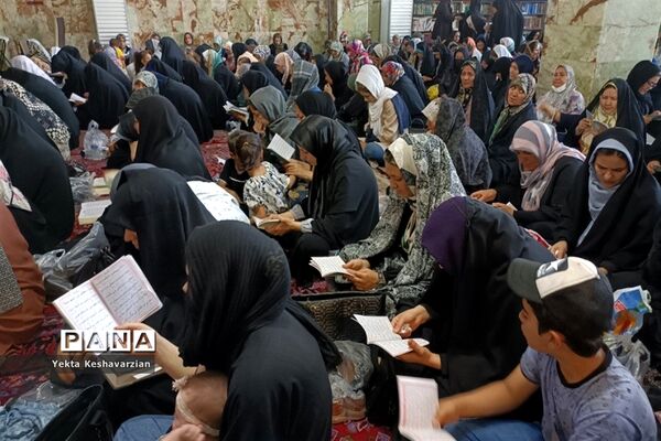 مراسم دعای عرفه در آستان بی‌بی‌زبیده شهرستان قرچک