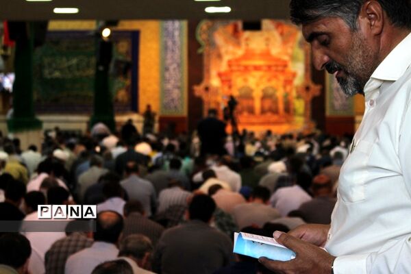 مراسم دعای عرفه در زنجان