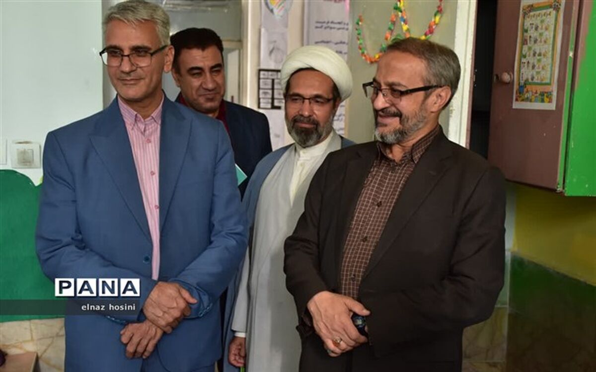 آموزش سوادآموزان در مرکز یاددهی و یادگیری مشارکتی نهضت سوادآموزی نرجس مشهد