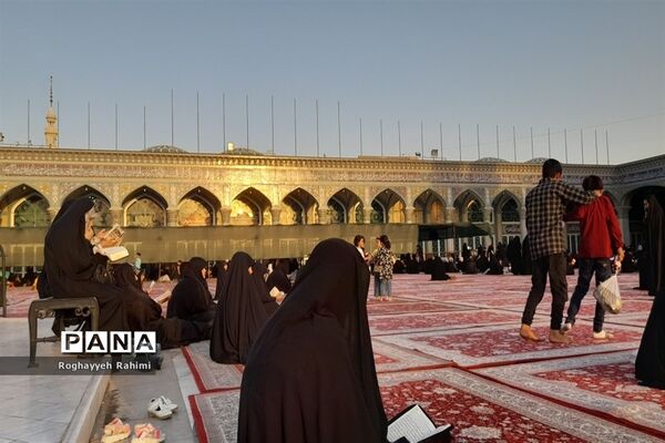 حال و هوای مسجد جمکران و کوه خضر نبی در روز عرفه