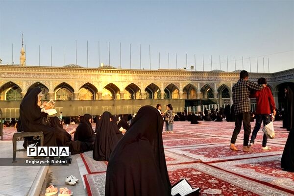 حال و هوای مسجد جمکران و کوه خضر نبی در روز عرفه