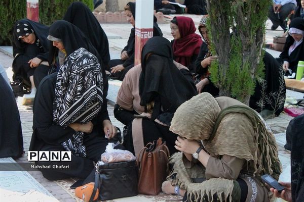 مراسم دعای عرفه در گلزار مطهر شهدای اراک