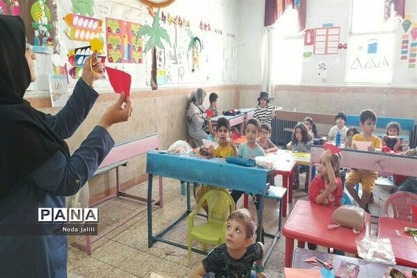 آغاز کلاس‌های متنوع اوقات فراغت در کانون ملائک شهرستان‌ قرچک