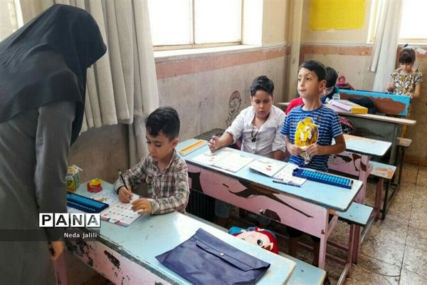 آغاز کلاس‌های متنوع اوقات فراغت در کانون ملائک شهرستان‌ قرچک