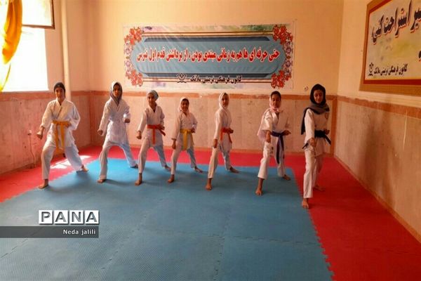 آغاز کلاس‌های متنوع اوقات فراغت در کانون ملائک شهرستان‌ قرچک