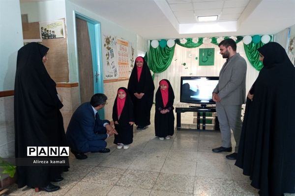 بازدید مسئولان حوزه  آموزش ابتدایی وزارت آموزش و پرورش از دبستان شقایق‌ها صفادشت