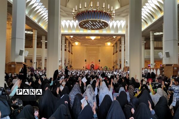 مراسم دعای پرفیض عرفه در حرم مطهر حضرت شاهچراغ (ع)