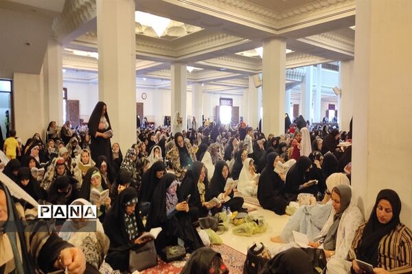 مراسم دعای پرفیض عرفه در حرم مطهر حضرت شاهچراغ (ع)