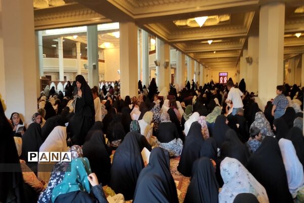 مراسم دعای پرفیض عرفه در حرم مطهر حضرت شاهچراغ (ع)