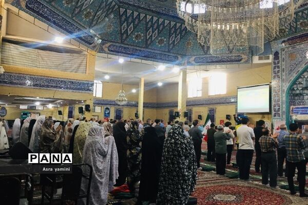 نماز عید قربان در مصلی صاحب‌الزمان شهرستان بهارستان