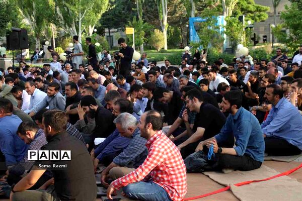 مراسم دعای روز عرفه در تبریز