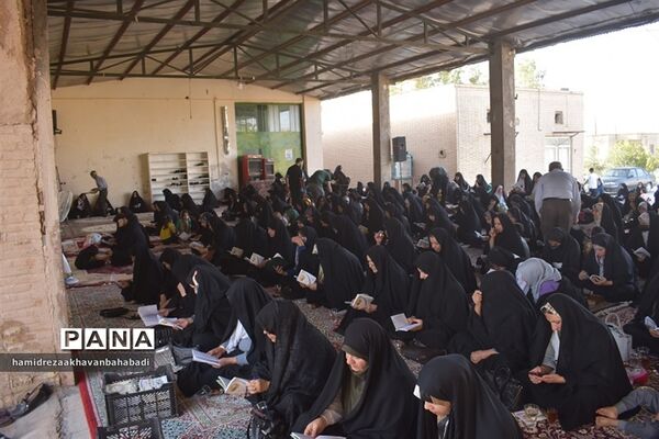 طنین‌انداز شدن دعای عرفه در بهاباد