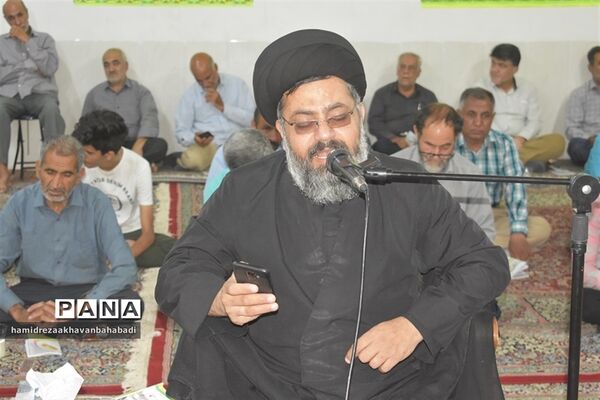 طنین‌انداز شدن دعای عرفه در بهاباد