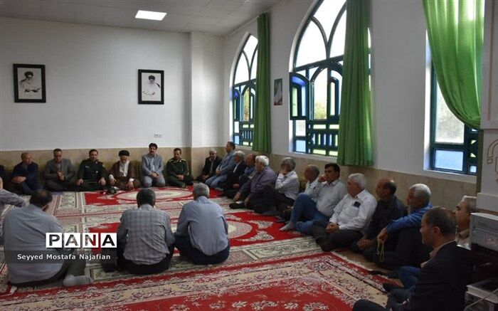 نشست اندیشه‌ورزی پیشکسوتان دفاع مقدس در اسفراین برگزار شد