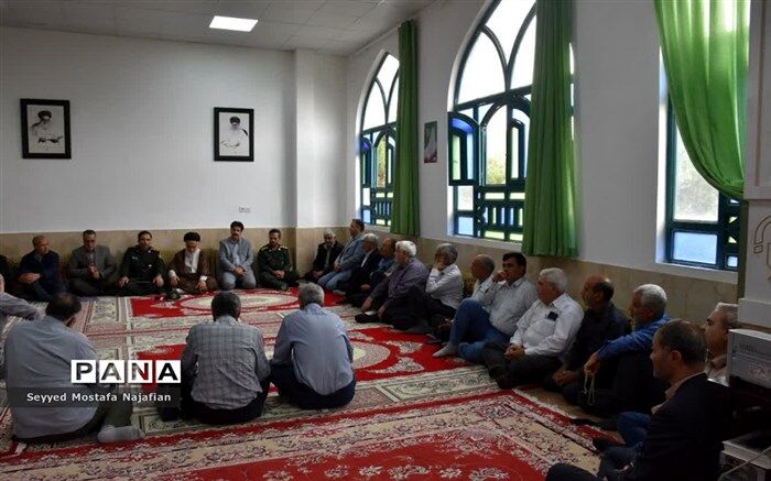 نشست اندیشه‌ورزی پیشکسوتان دفاع مقدس در اسفراین برگزار شد