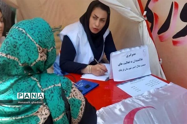 برپایی ایستگاه‌سلامت توسط جمعیت هلال‌احمر قرچک در روستای ولی‌آباد
