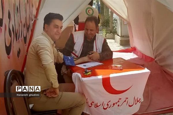 برپایی ایستگاه‌سلامت توسط جمعیت هلال‌احمر قرچک در روستای ولی‌آباد