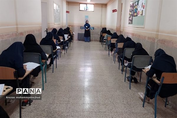 برگزاری آزمون نمونه‌دولتی در هنرستان‌ کمال شهرستان‌ قرچک